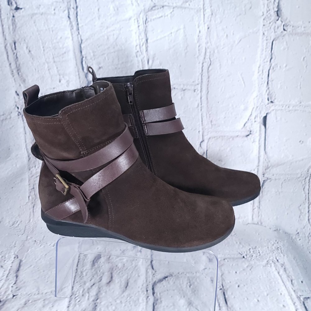 Array Brandy Womens Sz 10 Brown Suede‎ Leather Ankle Boot Booties Classy Chic - Picture 11 of 11